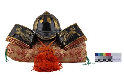 Foto Modellino di Elmo da Samurai in ghisa o acciaio IGB-015748_20251217_002.jpg