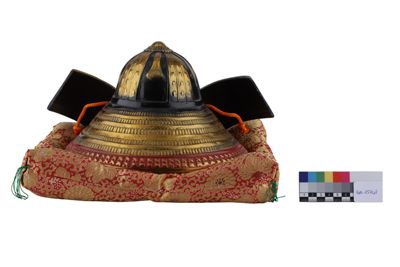 Foto Modellino di Elmo da Samurai in ghisa o acciaio IGB-015748_20251217_006.jpg