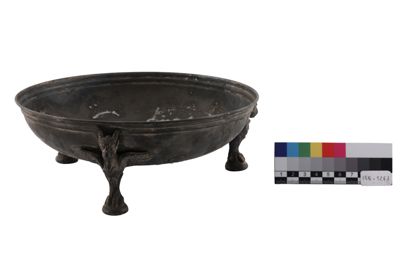 Foto Coppa in argento con tre piedini a grifo IGB-001263_20251001_004.JPG