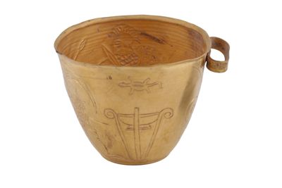 Coppetta sbalzata a cono in oro IGB-5283