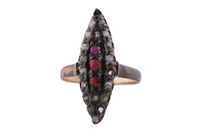 Foto Anello in oro e in argento con rubini e brillantini IGB-009569_20260610_001.JPG