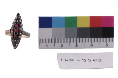 Foto Anello in oro e in argento con rubini e brillantini IGB-009569_20260610_002.JPG