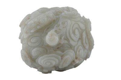 Foto Scultura in nefrite raffigurante lotta di draghi imperiali tra nubi IGB-001177_20251217_019.jpg