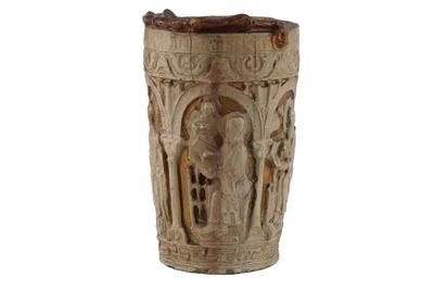 Foto Vaso con figure in rilievo IGB-013428_20251217_003.jpg