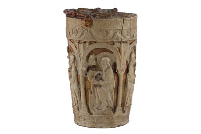 Foto Vaso con figure in rilievo IGB-013428_20251217_005.jpg