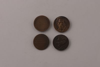 Foto Cofanetto di Guglielmo Miani con 2 medaglie dedicate a A. Manzoni e 2 a C. Porta IGB-014306_20091007_002.jpg