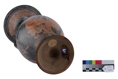 Foto Lekythos in terracotta con tre anse a figure rosse in stile etrusco-neoattico IGB-001306_20251217_018.jpg