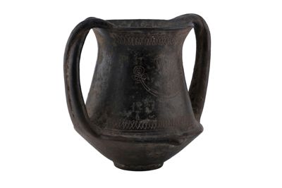 Foto Vaso in stile etrusco-neoattico a due anse con incisioni IGB-001312_20251217_011.jpg