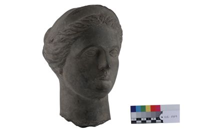 Foto Testa femminile in basalto in stile etrusco-romano IGB-001319_20251217_002.jpg