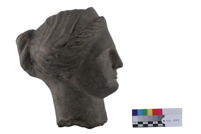 Foto Testa femminile in basalto in stile etrusco-romano IGB-001319_20251217_004.jpg