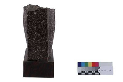 Foto Frammento di statua egizia stante in porfido IGB-001321_20251217_010.jpg