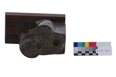 Foto Frammento di statua egizia stante in porfido IGB-001321_20251217_016.jpg