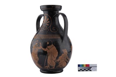 Foto Anfora in terracotta con due anse a figure rosse in stile etrusco-neoattico IGB-001328_20251217_004.jpg