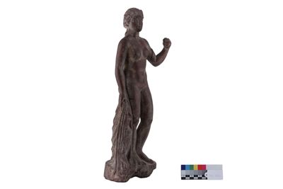 Foto Statuetta in marmo rosso raffigurante Venere IGB-001329_20251217_016.jpg