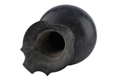 Foto Oinochoe a un'ansa in stile etrusco-neoattico IGB-001331_20251217_015.jpg