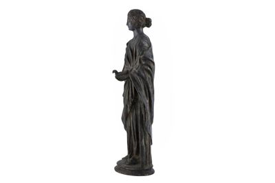 Foto Statuetta in argento raffigurante una matrona IGB-001377_20251217_005.jpg