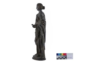 Foto Statuetta in argento raffigurante una matrona IGB-001377_20251217_006.jpg