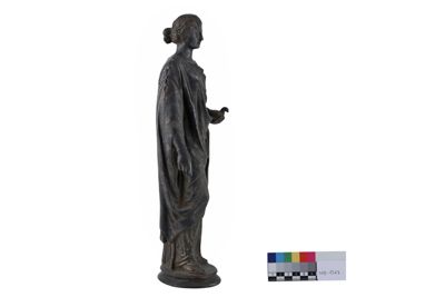 Foto Statuetta in argento raffigurante una matrona IGB-001377_20251217_014.jpg