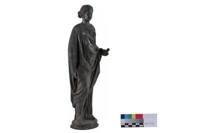 Foto Statuetta in argento raffigurante una matrona IGB-001377_20251217_016.jpg