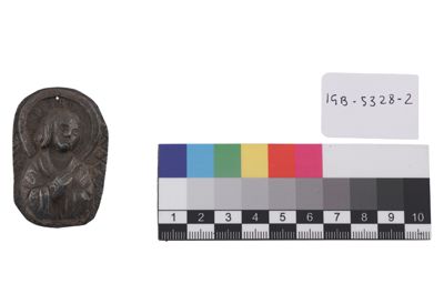 Foto Borchia da messale con figura di santo IGB-005328-2_20251001_002.JPG