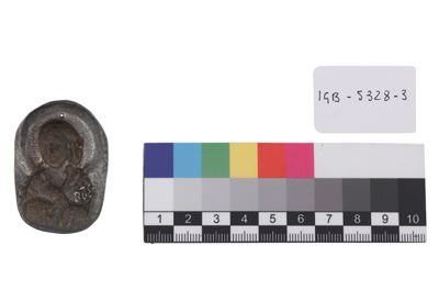 Foto Borchia da messale con figura di santo IGB-005328-3_20251001_004.JPG