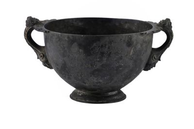 Coppa in argento in stile etrusco-romano IGB-5330