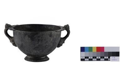 Foto Coppa in argento in stile etrusco-romano IGB-005330_20251217_002.jpg