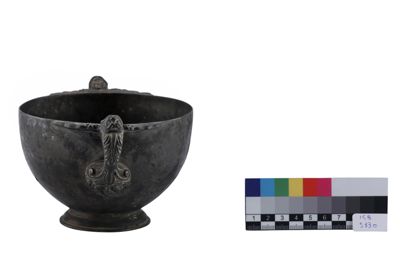 Foto Coppa in argento in stile etrusco-romano IGB-005330_20251217_004.jpg