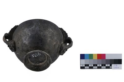 Foto Coppa in argento in stile etrusco-romano IGB-005330_20251217_012.jpg