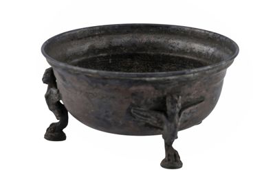 Coppa in argento in stile etrusco-romano IGB-5332