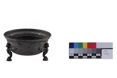 Foto Coppa in argento in stile etrusco-romano IGB-005332_20251217_004.jpg