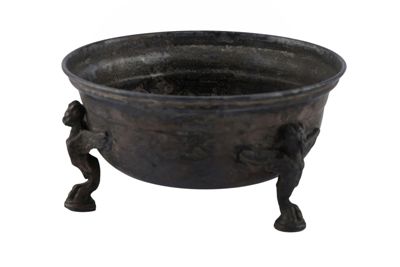 Foto Coppa in argento in stile etrusco-romano IGB-005332_20251217_007.jpg