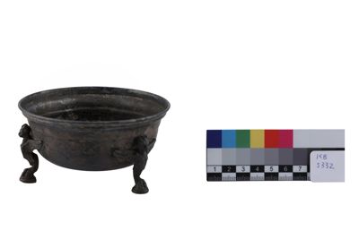 Foto Coppa in argento in stile etrusco-romano IGB-005332_20251217_008.jpg