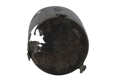 Foto Cista con coperchio e piedini in argento in stile etrusco-romano IGB-005345_20251217_013.jpg