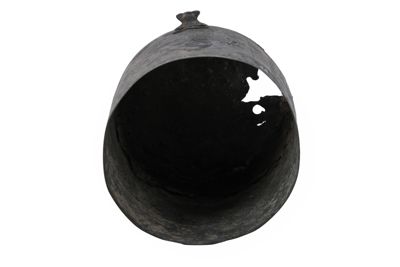 Foto Cista con coperchio e piedini in argento in stile etrusco-romano IGB-005345_20251217_015.jpg