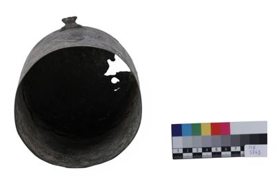 Foto Cista con coperchio e piedini in argento in stile etrusco-romano IGB-005345_20251217_016.jpg