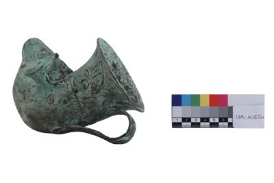 Foto Rython in rame inciso e terminante a forma di testa di bue IGB-010654_20251217_006.jpg