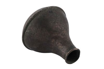 Foto Recipiente con decorazione a incisione graffita IGB-020815_20251217_009.jpg