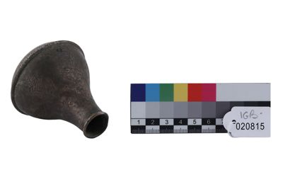 Foto Recipiente con decorazione a incisione graffita IGB-020815_20251217_010.jpg