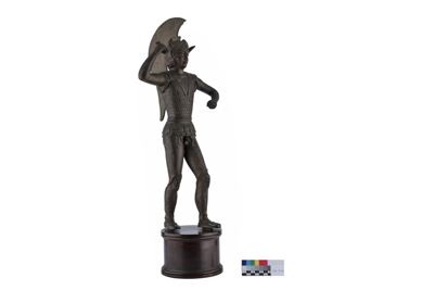 Foto Statuetta di guerriero in stile etrusco IGB-001276_20251217_004.jpg