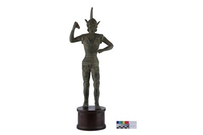 Foto Statuetta di guerriero in stile etrusco IGB-001277_20251217_002.jpg