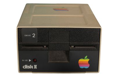 Foto Computer Apple II Europlus con monitor compatibile, floppy drive esterno IGB-014615_20260323_009.JPG