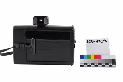 Foto Macchina fotografica istantanea Polaroid Type 100 EE55, Stati Uniti, 1976-1977 IGB-017414_20260323_008.JPG