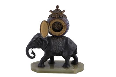 Foto Orologio da tavolo, figura di elefante in bronzo e base in marmo IGB-001432_20260519_013.JPG