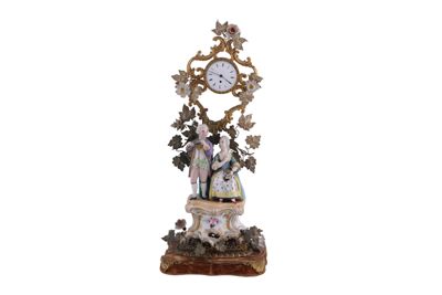 Foto Orologio di porcellana con due figure IGB-003233_20260519_003.JPG