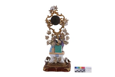 Foto Orologio di porcellana con due figure IGB-003233_20260519_008.JPG