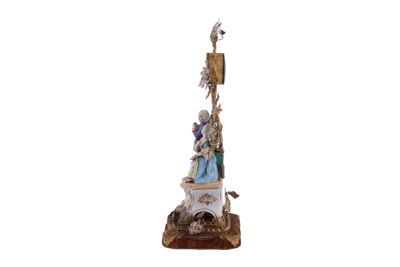 Foto Orologio di porcellana con due figure IGB-003233_20260519_009.JPG
