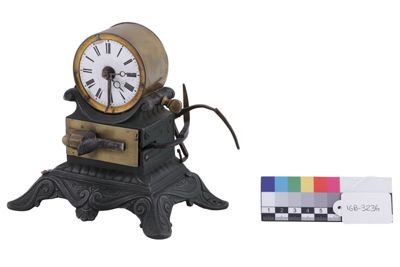 Foto orologio sveglia, da mensola IGB-003236_20260519_002.JPG