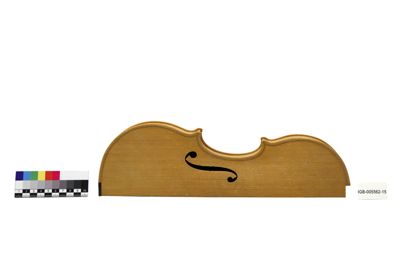 Foto Porzione longitudinale della cassa lato bassi di un violino IGB-005562-15_20250605_002.jpg