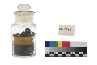 Foto Barattolo in vetro con essenze per imprimitura e verniciatura IGB-005574-3_20250528_002.jpg